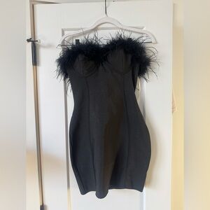 superdown Black Strapless Feather-Trim Bodycon Dress
